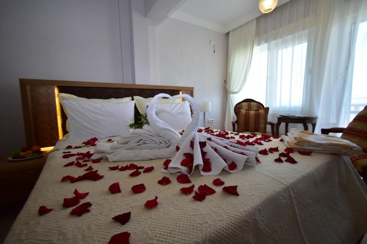 Cunda Asiyan Otel Айвалик Екстер'єр фото